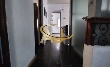 Hermosa casa a una cuadra del Malecón de Chorrillos.