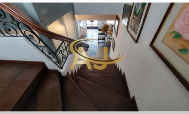 Hermosa casa a una cuadra del Malecón de Chorrillos.