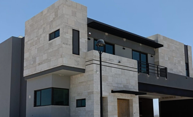 RESIDENCIA EN VENTA ZONA VALLES