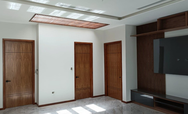 RESIDENCIA EN VENTA ZONA VALLES