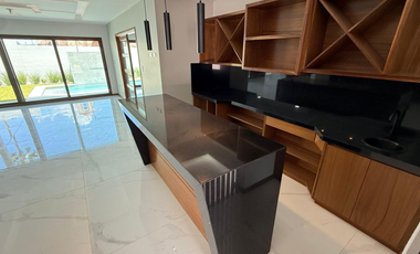 RESIDENCIA EN VENTA ZONA VALLES