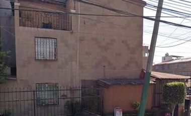 Casa en esquina con jardín Cuatitlán