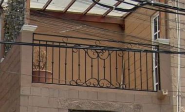 Casa en esquina con jardín Cuatitlán