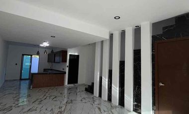 Casa nueva en venta en Boca del Río, Colonia El Morro, a solo 5 cuadras de la playa, 3 recámaras, con acabados de lujo.