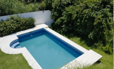 Casa con alberca en Club de Golf