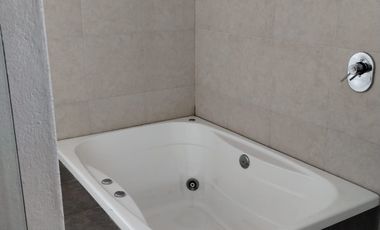 Casa con alberca en Club de Golf