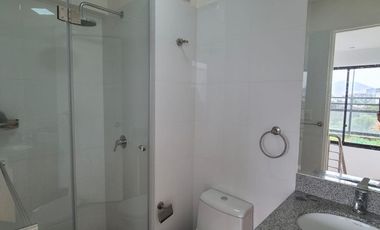 DEPARTAMENTO DÚPLEX EN SAN BORJA – AMPLIO Y LISTO PARA VIVIR/VISTA EXTERNA 4 DORMITORIOS Y BALCON