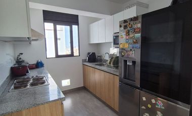 DEPARTAMENTO DÚPLEX EN SAN BORJA – AMPLIO Y LISTO PARA VIVIR/VISTA EXTERNA 4 DORMITORIOS Y BALCON
