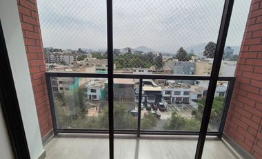 DEPARTAMENTO DÚPLEX EN SAN BORJA – AMPLIO Y LISTO PARA VIVIR/VISTA EXTERNA 4 DORMITORIOS Y BALCON