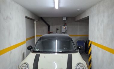 DEPARTAMENTO DÚPLEX EN SAN BORJA – AMPLIO Y LISTO PARA VIVIR/VISTA EXTERNA 4 DORMITORIOS Y BALCON