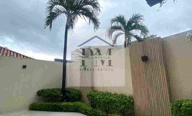 Casa en Venta , Via a la Costa Urbanización Portofino, Norte de Guayaquil.