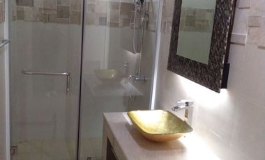 3BR Condo with Balcony & Parking FOR SALE in Wack Wack Twin Towers Condo in Mandaluyong