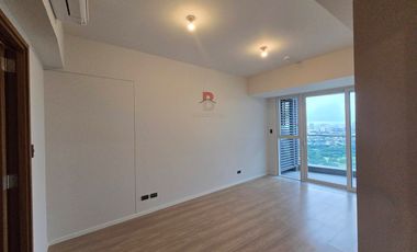 2 Bedrooms w/  Balcony Semi Furnished For Rent at Shang Residences Wack Wack Mandaluyong