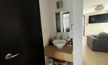 Departamento con alberca y vigilancia