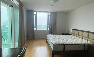Corner 2 Bedroom with Balcony Park Terraces For Rent Condo Makati