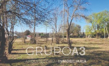 SE VENDE LOTE EN POTRERO DE GARAY SOBRE AV COSTANERA -811