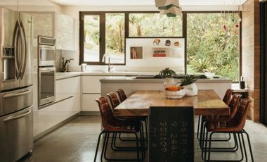 Casa en Arriendo en Palmas ,Poblado Medellin