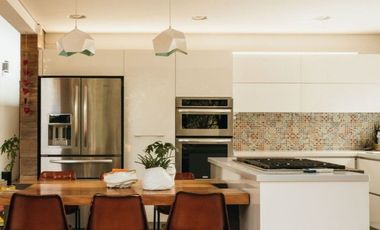 Casa en Arriendo en Palmas ,Poblado Medellin