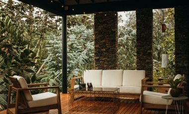 Casa en Arriendo en Palmas ,Poblado Medellin