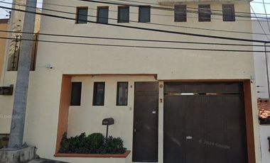CASA EN VENTA EN LOMAS DE TZOMPANTLE CUERNAVACA MORELOS