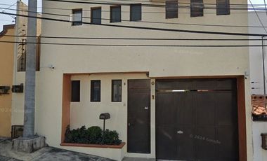 CASA EN VENTA EN LOMAS DE TZOMPANTLE CUERNAVACA MORELOS