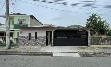 CIUDADELA MIRAFLORES ALQUILO PRECIOSO DEPARTMENTO TIPO SUITE SEMI AMOBLADO, UN DORMITORIO