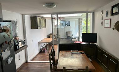 Casa en venta en Circuito Ingenieros, en cerrada con caseta de vigilancia