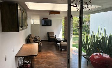 Casa en venta en Circuito Ingenieros, en cerrada con caseta de vigilancia