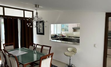 Casa en venta en Circuito Ingenieros, en cerrada con caseta de vigilancia