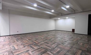 Se arrienda local comercial con excelente ubicación en centro de Temuco