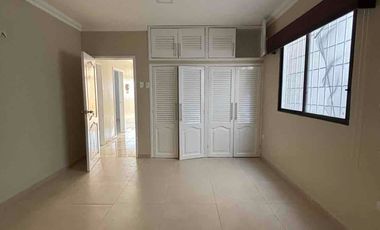 Departamento de 3 Dormitorios en Cdla Privada Girasoles (Ceibos)