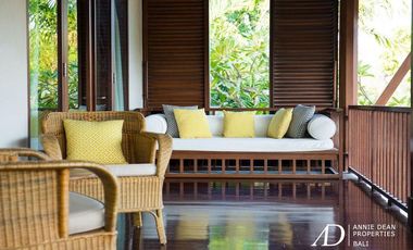 FREEHOLD | LUXURY VILLA IN A PRESTIGIOUS ESTATE IN SEMINYAK