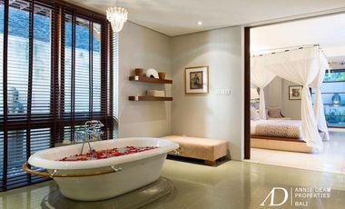 FREEHOLD | LUXURY VILLA IN A PRESTIGIOUS ESTATE IN SEMINYAK