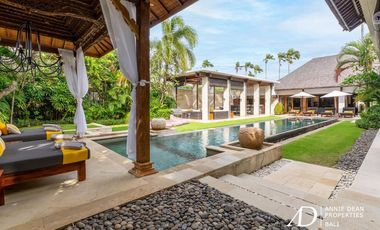 FREEHOLD | LUXURY VILLA IN A PRESTIGIOUS ESTATE IN SEMINYAK