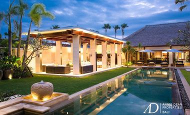 FREEHOLD | LUXURY VILLA IN A PRESTIGIOUS ESTATE IN SEMINYAK