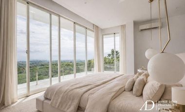 FREEHOLD | MODERN DESIGN VILLA WITH ROOFTOP & OCEAN VIEWS