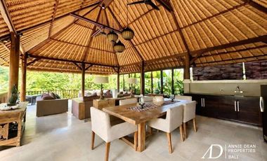 FREEHOLD | BALINESE-STYLE VILLA WITHIN GATED ESTATE IN PERERENAN