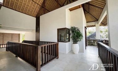FREEHOLD | BALINESE-STYLE VILLA WITHIN GATED ESTATE IN PERERENAN