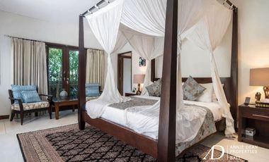 FREEHOLD | BALINESE-STYLE VILLA WITHIN GATED ESTATE IN PERERENAN
