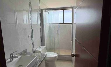 Vendo casa sector av de las Américas