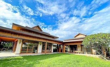 For Rent / Sale Luxury private pool villa along the Ping river and mountain view. Located in making Kaew Subdistrict, Mae Rim District, Chiang Mai.