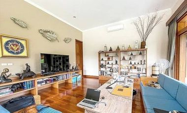 For Rent / Sale Luxury private pool villa along the Ping river and mountain view. Located in making Kaew Subdistrict, Mae Rim District, Chiang Mai.