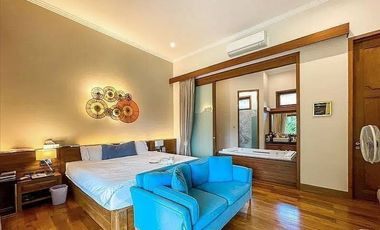 For Rent / Sale Luxury private pool villa along the Ping river and mountain view. Located in making Kaew Subdistrict, Mae Rim District, Chiang Mai.