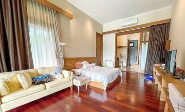 For Rent / Sale Luxury private pool villa along the Ping river and mountain view. Located in making Kaew Subdistrict, Mae Rim District, Chiang Mai.