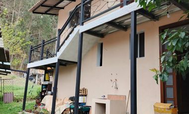 DE VENTA HERMOSA QUINTA CON AMPLIA AREA VERDE, Sector La Raya Ricaurte C1519