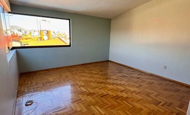 Renta de Casa a unas cuadras de la estacion de Tren Pinosuarez