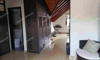 VENTA Hermosa Casa Remodelada Conjunto Anillo Vial
