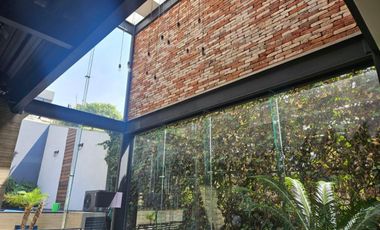 Casa en Venta en Calzada de Las Águilas!