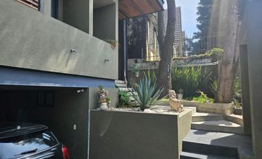 Casa en Venta en Calzada de Las Águilas!