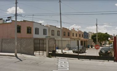 VENTA CASA EN PORTAL DE REMO 23 AEROPUERTO JUAREZ CHIHUAHUA SOLO CONTADO OPORTUNIDAD DE INVERSION